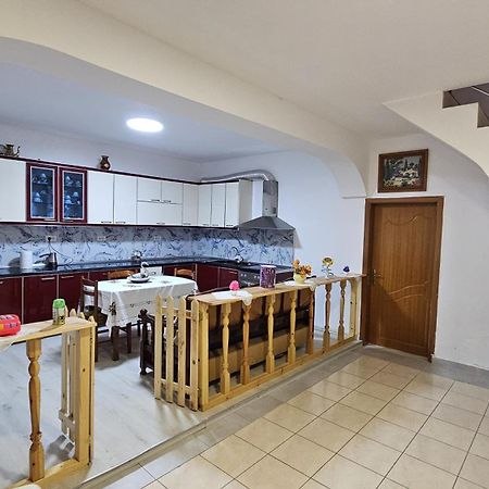 Maria Guest House Përmet Exterior foto